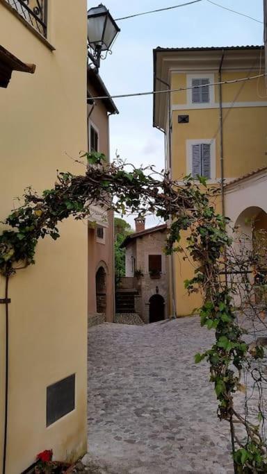 Vila Casa In Antico Borgo Medievale A Tarano Ri, Via Giacomo Leopardi, 15 Exteriér fotografie